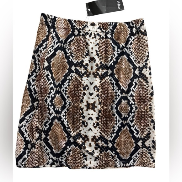Nasty Gal Hiss Is All You Need Snake Mini Skirt size 2 - NWT - Picture 8 of 11